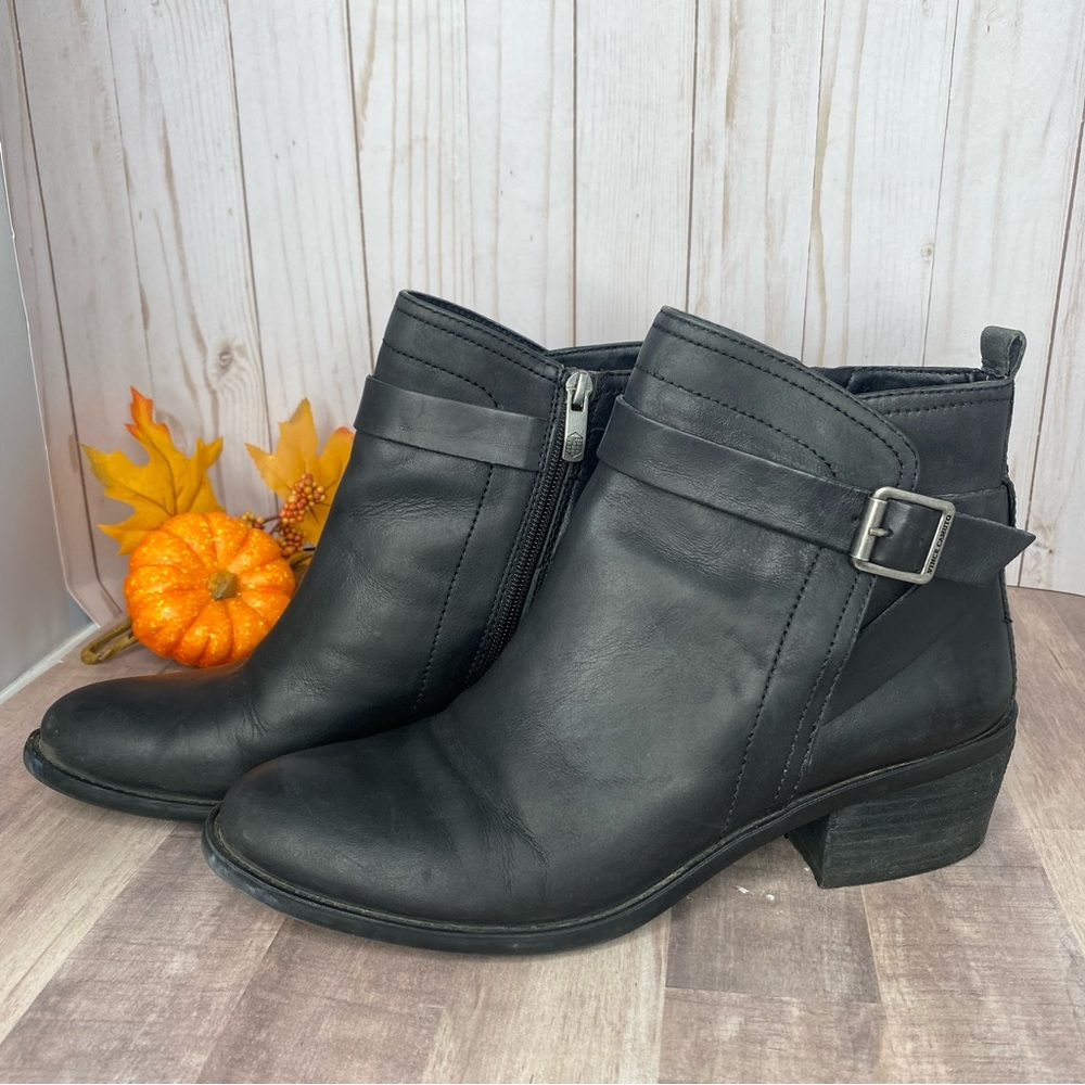 Vince Camuto VP Beamer Black Leather ankle boots - Size: 10